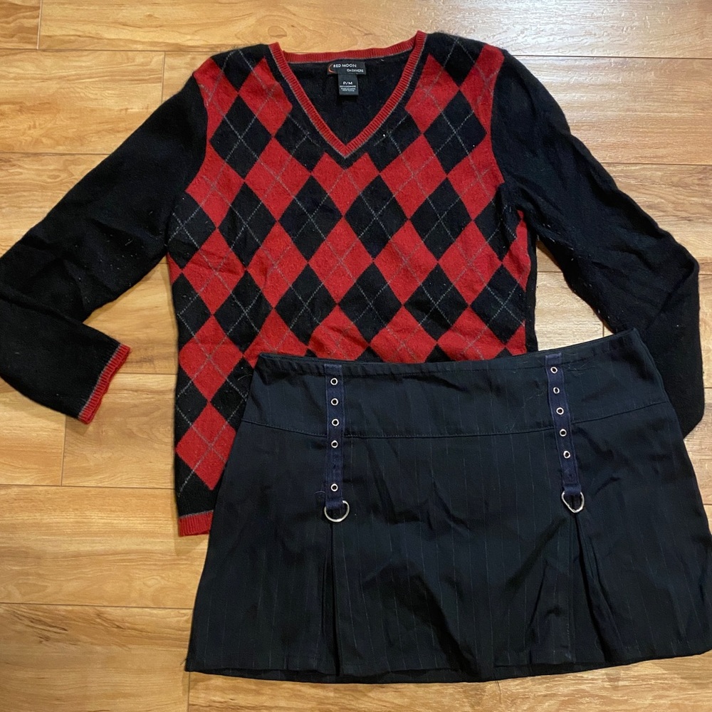 Vintage Red Moon Cashmere Argyle Red & Black Sweater